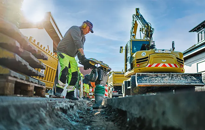 Menner Tiefbau Strassenarbeiten